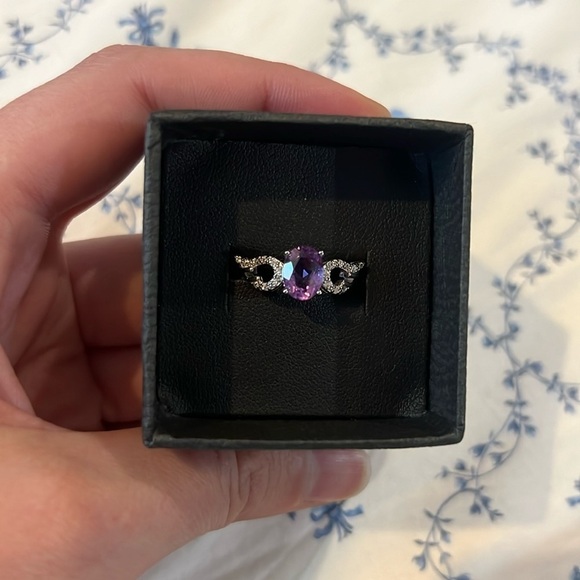 Amethyst Ring - Picture 1 of 3